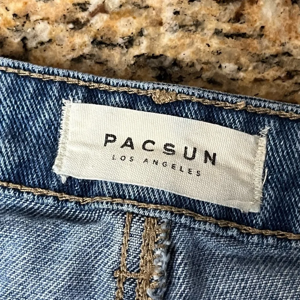 PacSun Women’s High Rise Distressed Denim Shorts Sz 27 Raw Hem Festival Jean - Image 7