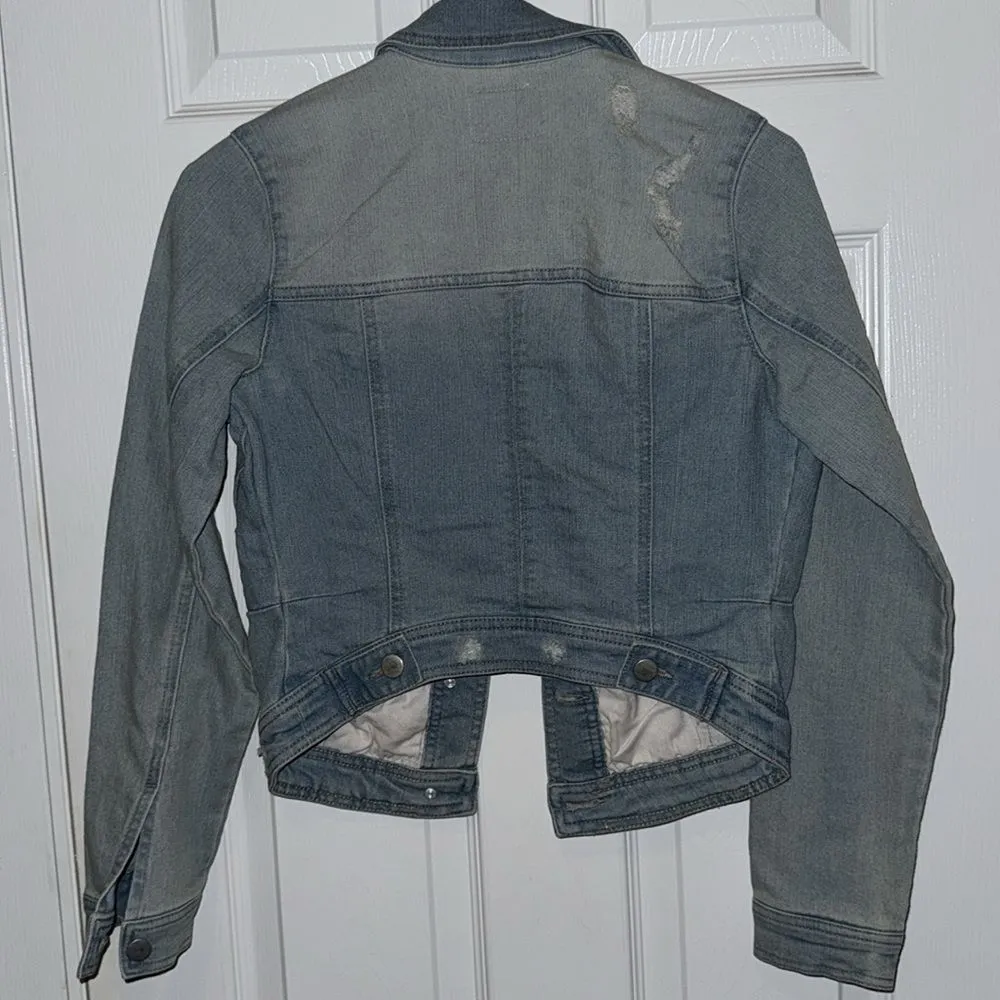 Tinseltown Long-Sleeve Distressed Denim Light Blue Wash Jean Jacket Size XS - Image 3