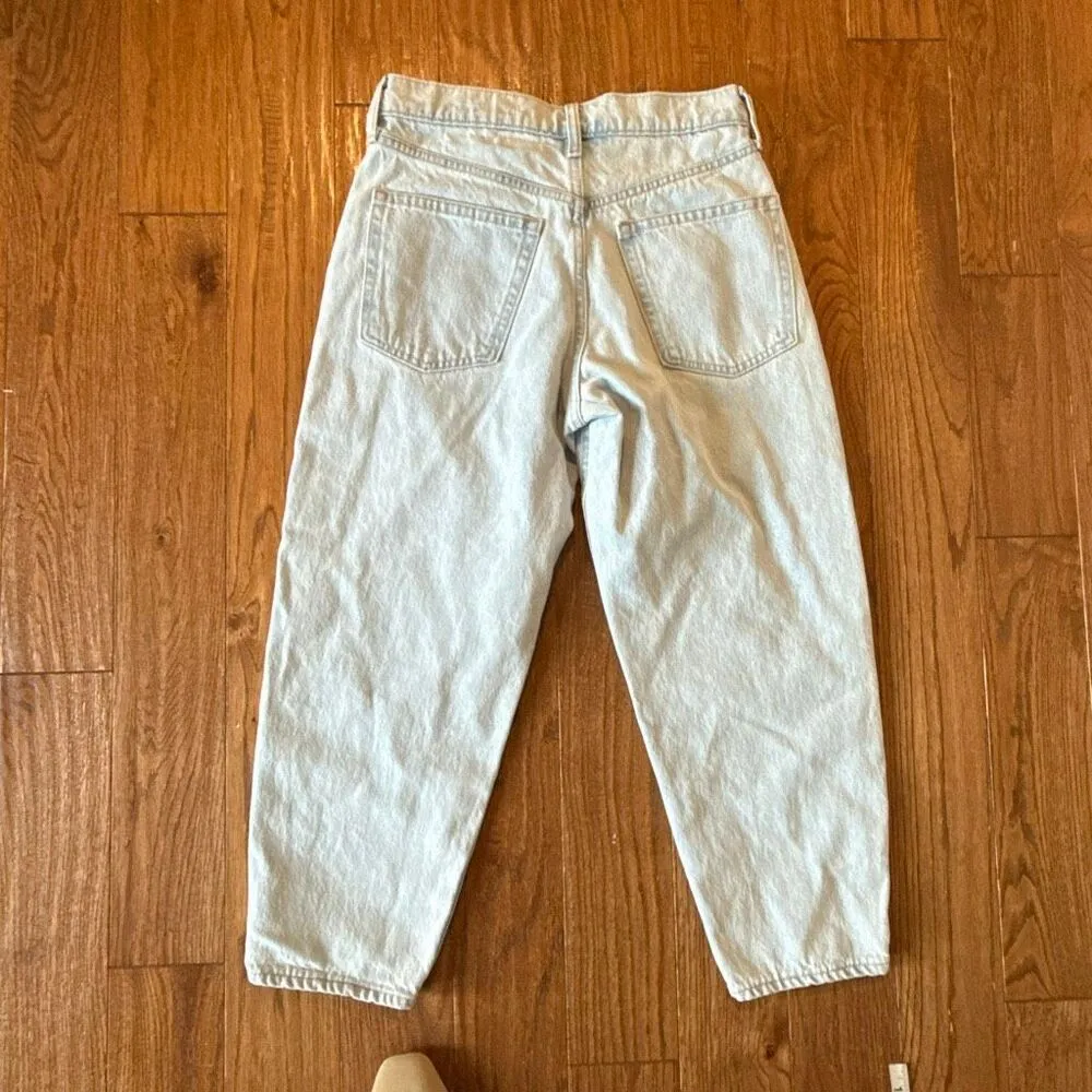 Gap barrel high rise light wash crop jeans size 2p - Image 10