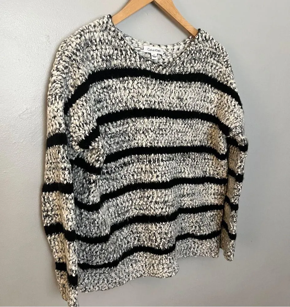 Calvin Klein Crewneck Women Fuzzy Soft White Black Striped Sweater Small - Image 2