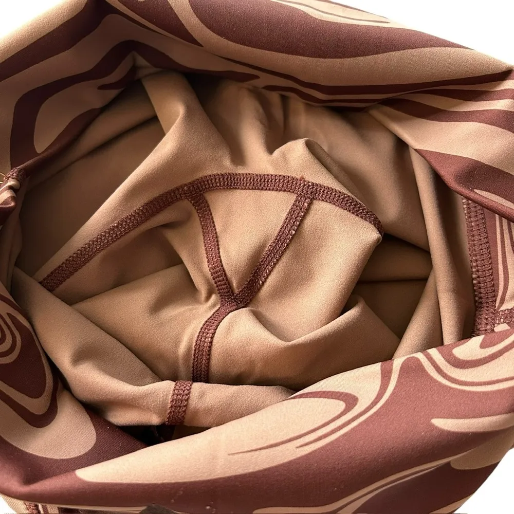 Balance Athletica Womens M Storm Rider Biker Shorts Brown Swirl Cloud Fitted NWT - Image 7