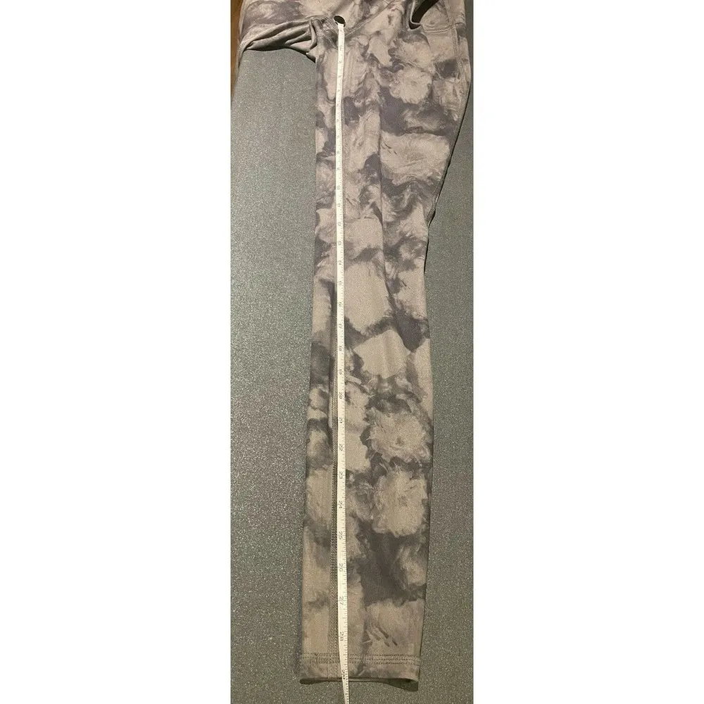 Athleta High Rise Floral Crush Chaturanga Tight Leggings Size XS Tie dye Gray - Image 6