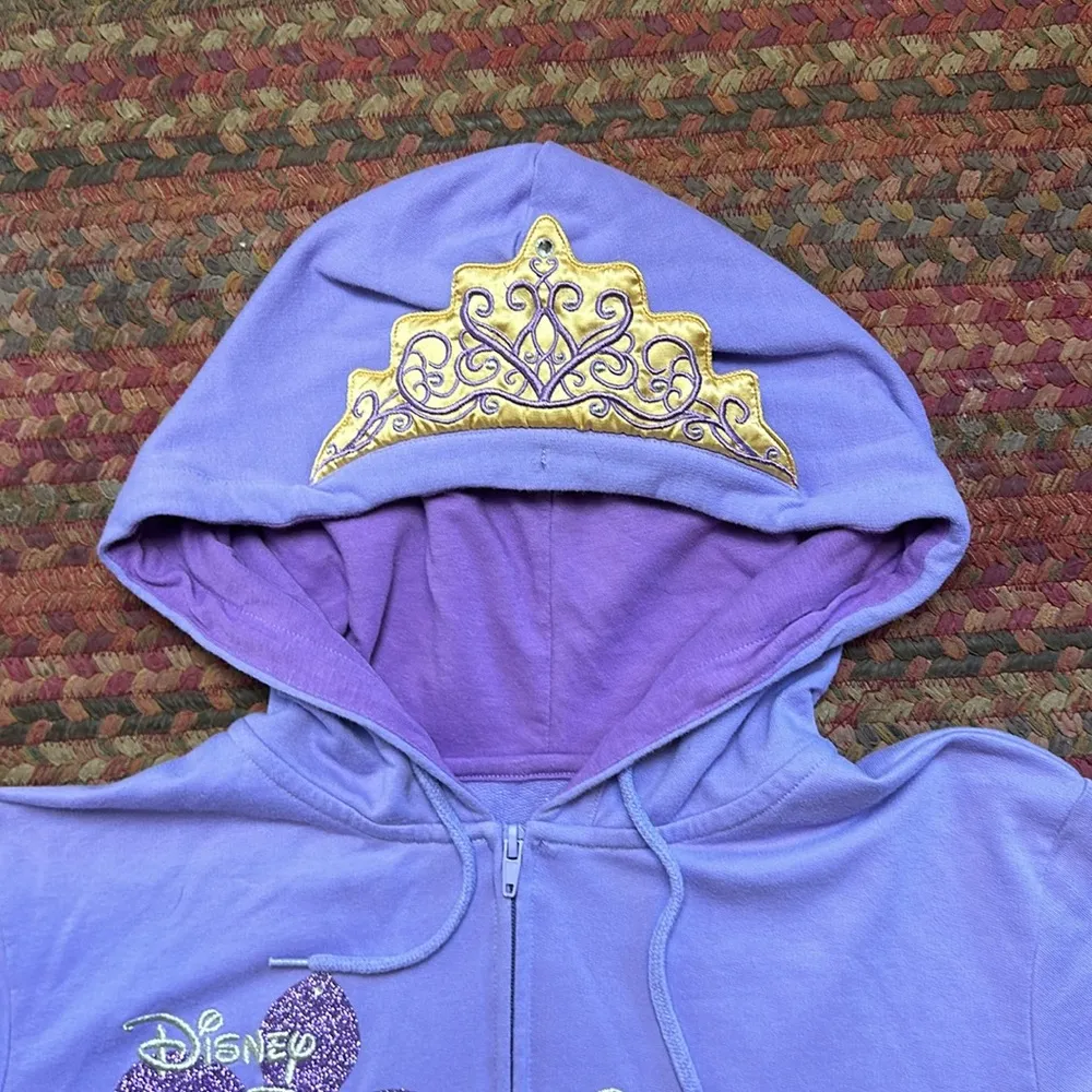 AUTHENTIC DISNEY PARKS EXCLUSIVE PURPLE PRINCESS ZIP UP HOODIE - Image 4