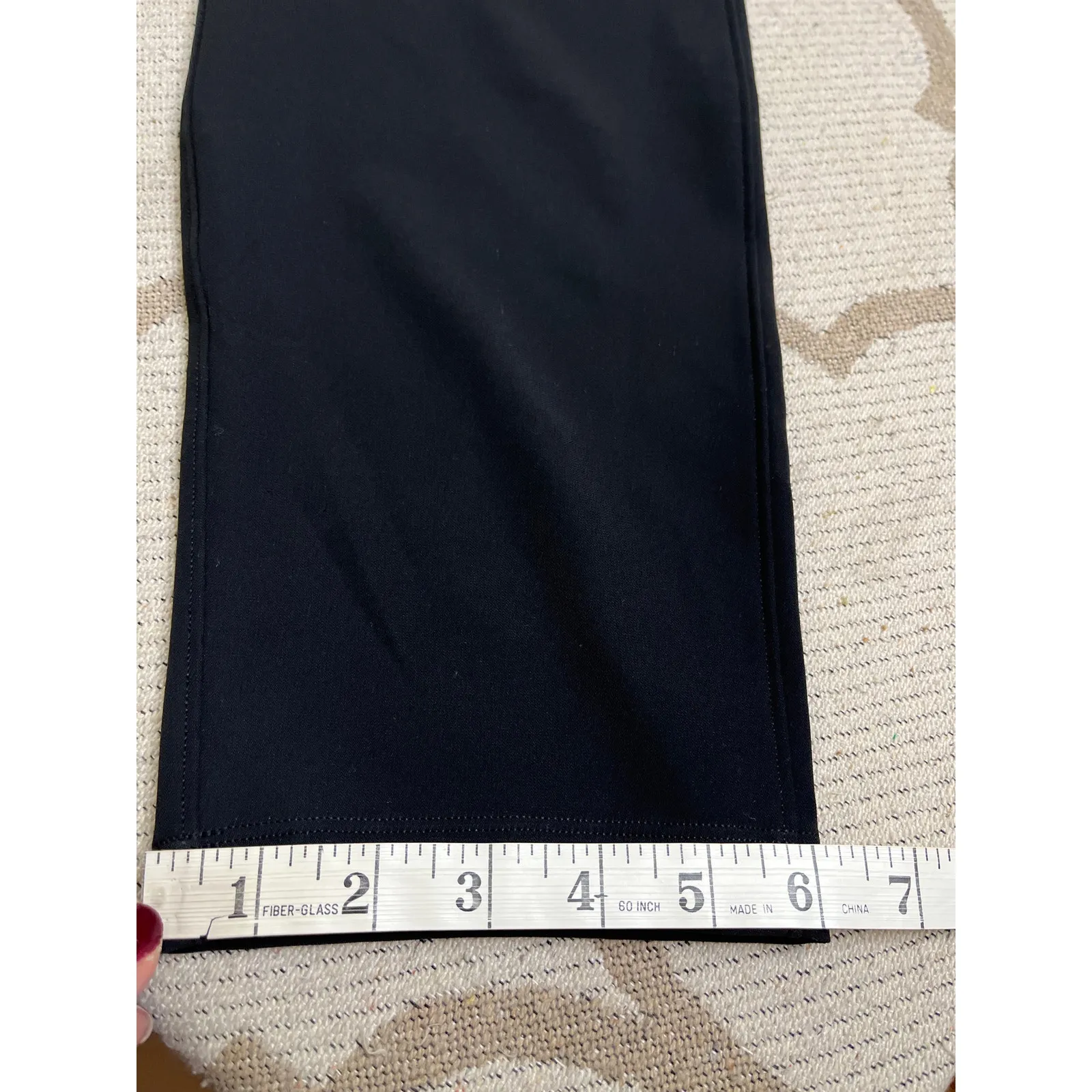 Lululemon On The Fly Pant *Woven 27"
Black Pants, size 6, W5BPMS, MSRP $118 - Image 7