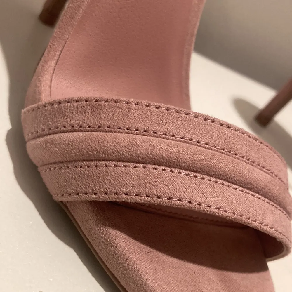 Qupid Blush pink latch high heels - Image 4