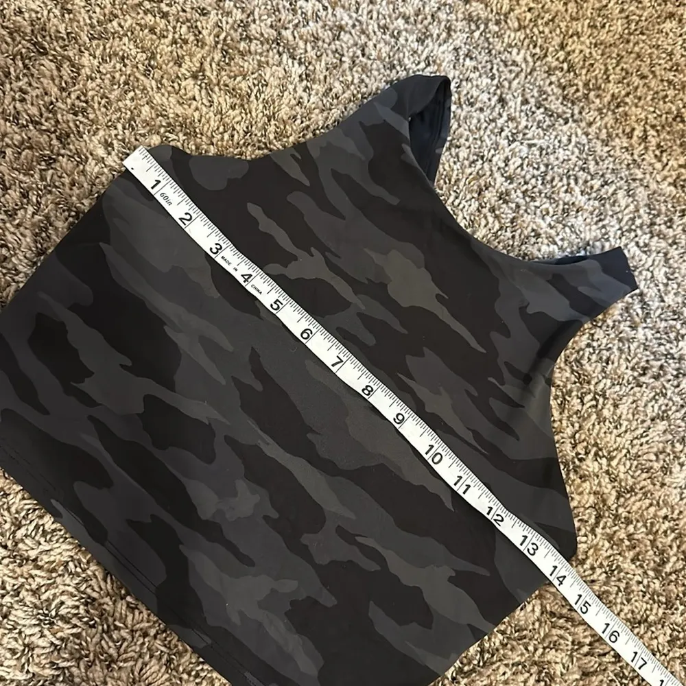 Athleta Conscious Crop Tank Camo Small - Image 4