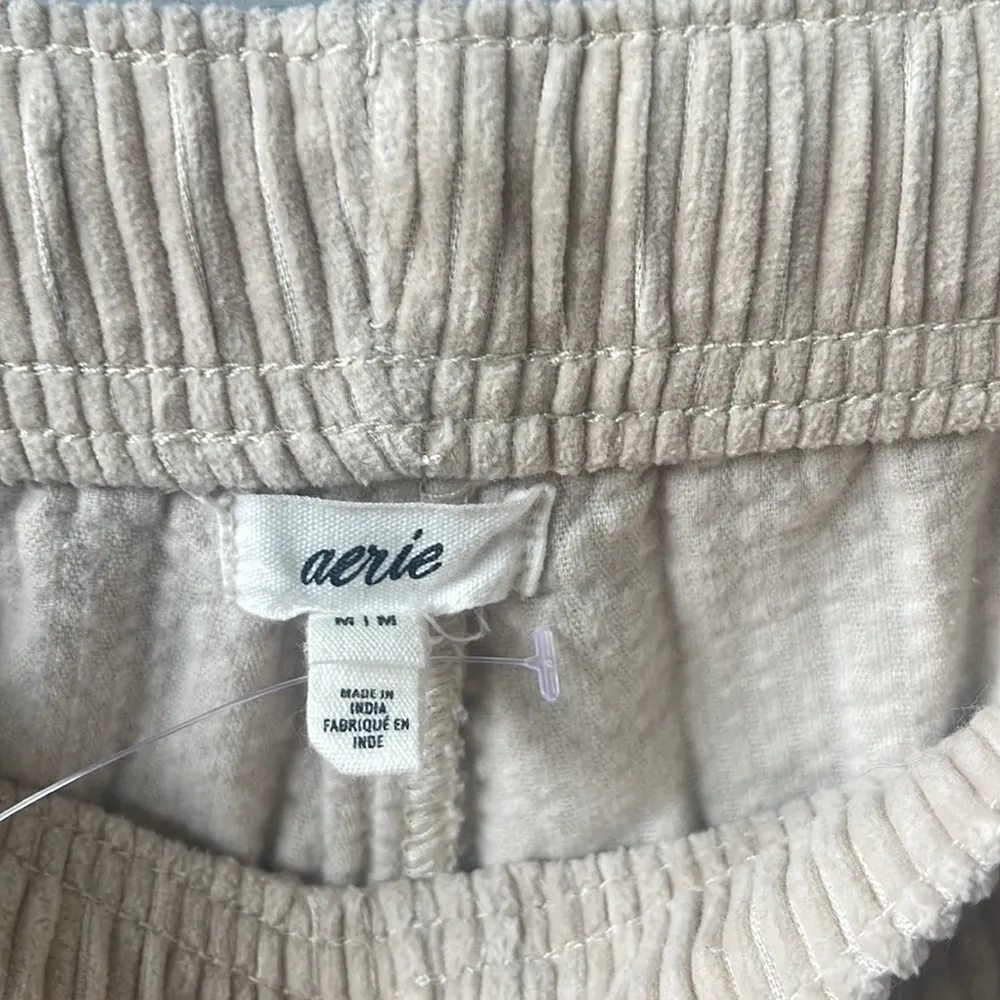 Aerie trousers NWOT - Image 3