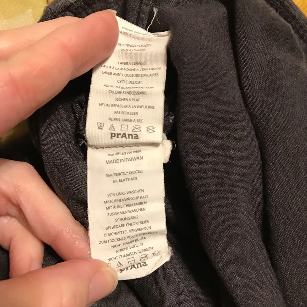 Prana Satori skirted leggings, medium. EUC - Image 10