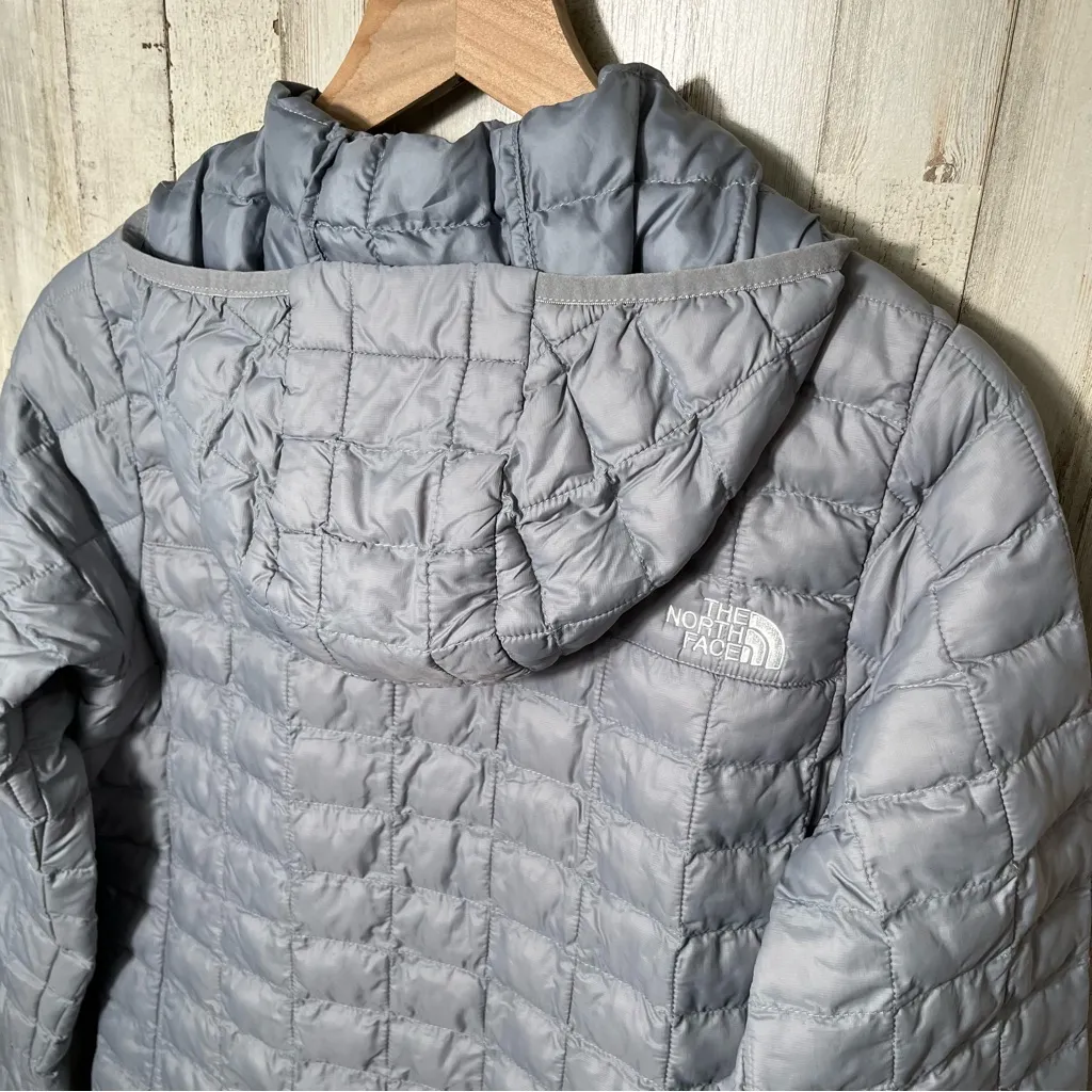 The North Face Women's Gray Blue Puffer Zip Jacket Womens Size Small - Image 5