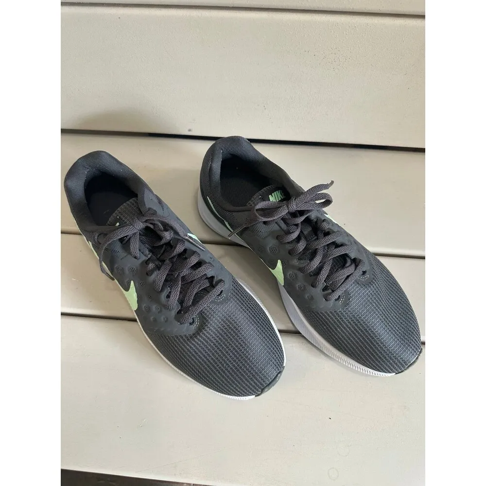Nike Women's Downshifter 7 Running Athletic Shoes Sneakers Low Grey Gray 9.5 - Image 3