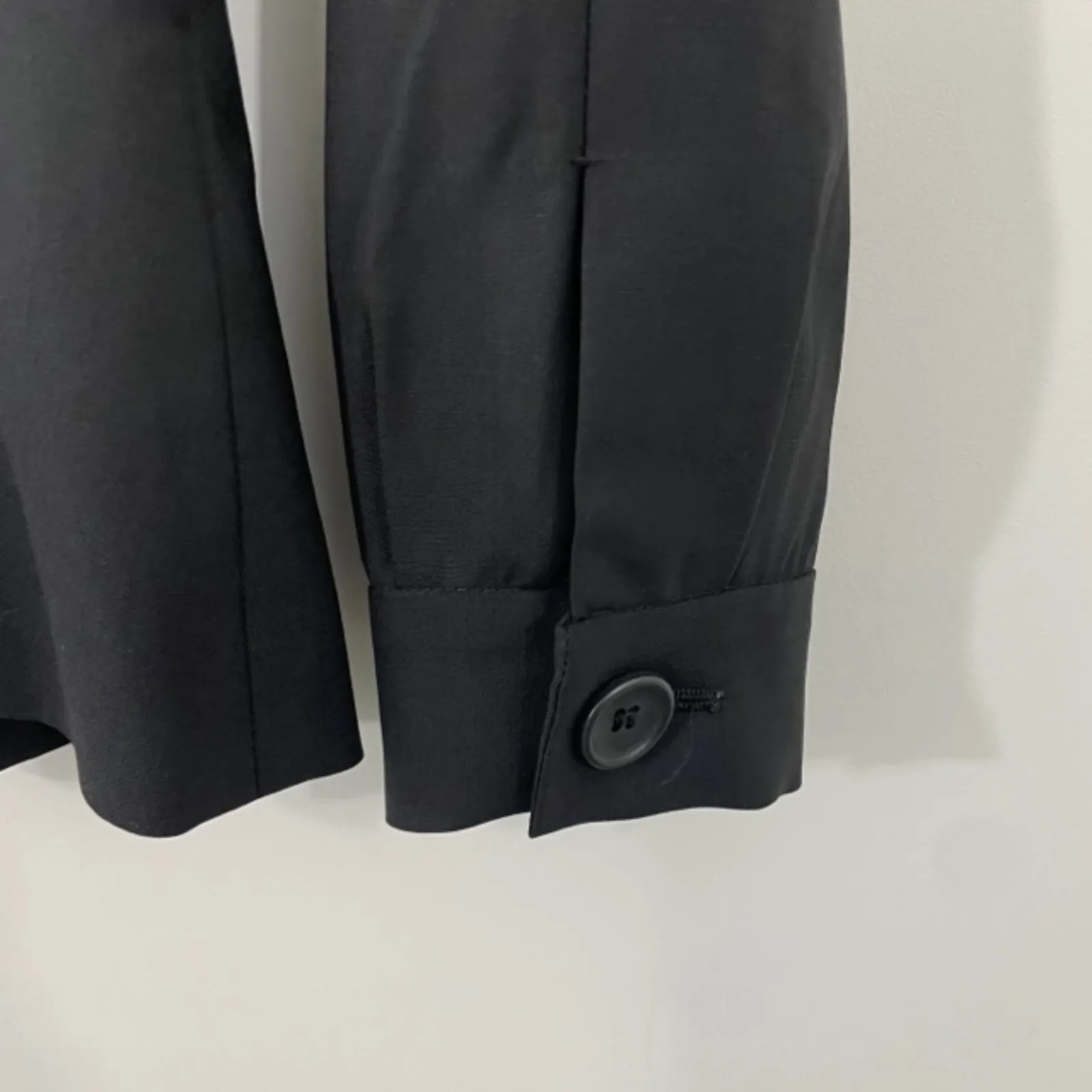 Theory Ayana Black Stretch Wool‎ Button Front Pleated Blazer Jacket Size 2 - Image 4