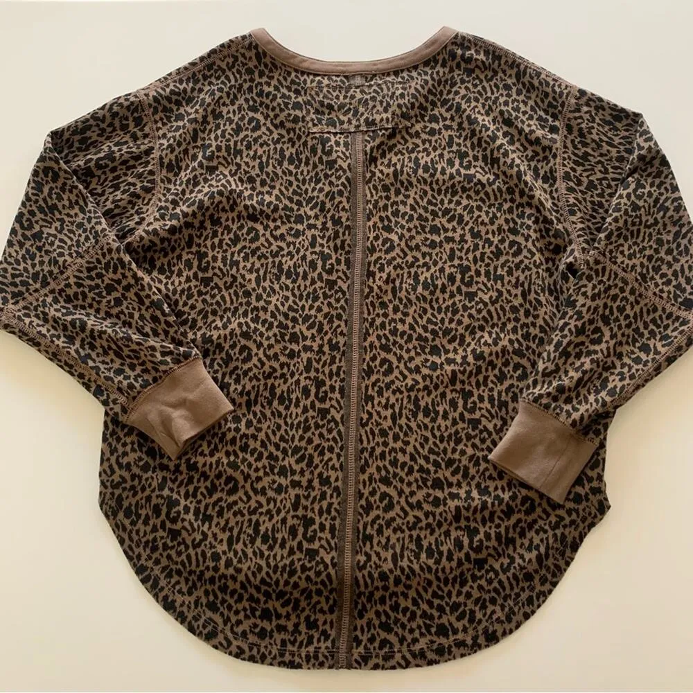 Lush Leopard Print Curved Hem Oversized 3/4 Length Sleeve Shirt Small - Image 7