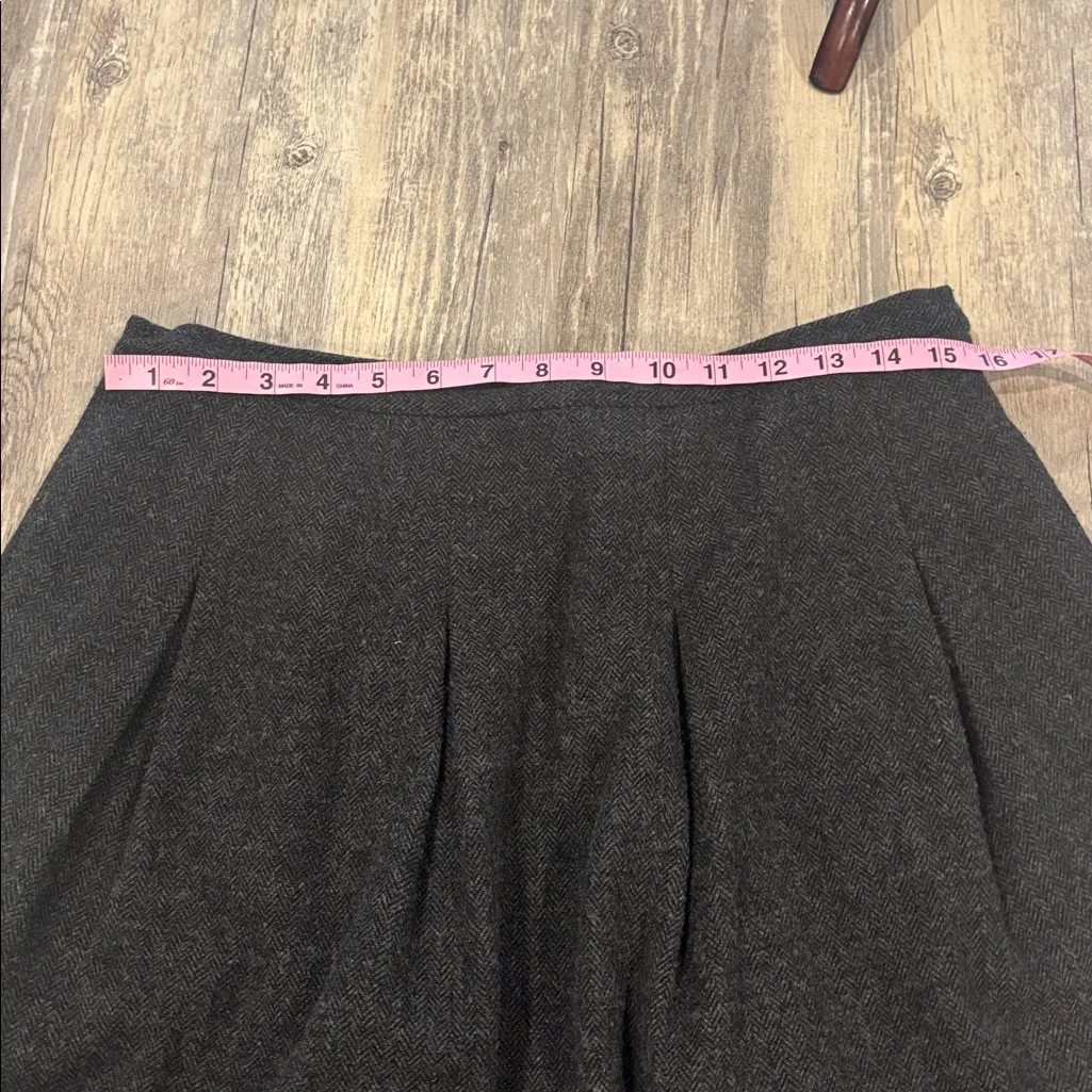 Lauren Ralph Lauren wool pleated skirt size 8 grey - Image 2
