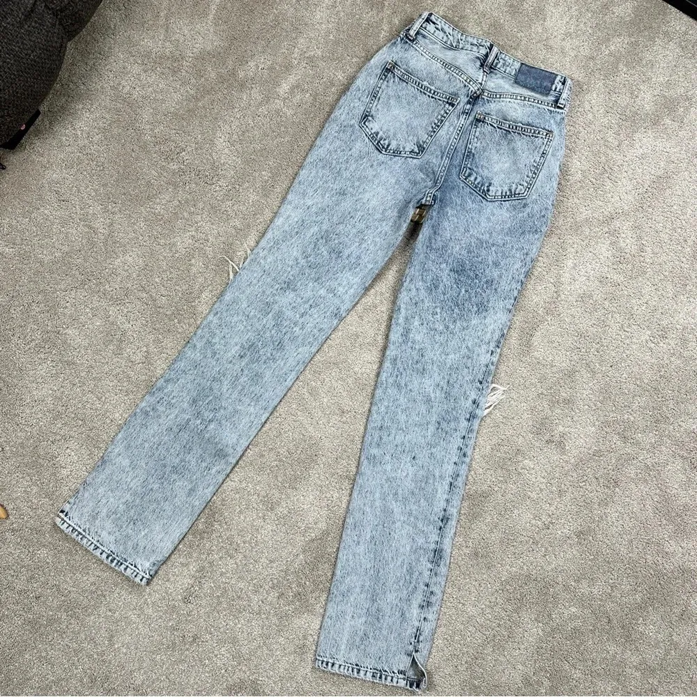 We The Free My Own Lane Distressed High Rise Acid Wash Jeans Straight Leg 26 - Image 7