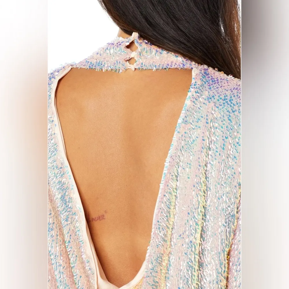 REVOLVE NWT | ASTR the Label Lia Top | Iridescent Sequins | Open Back | Large - Image 6