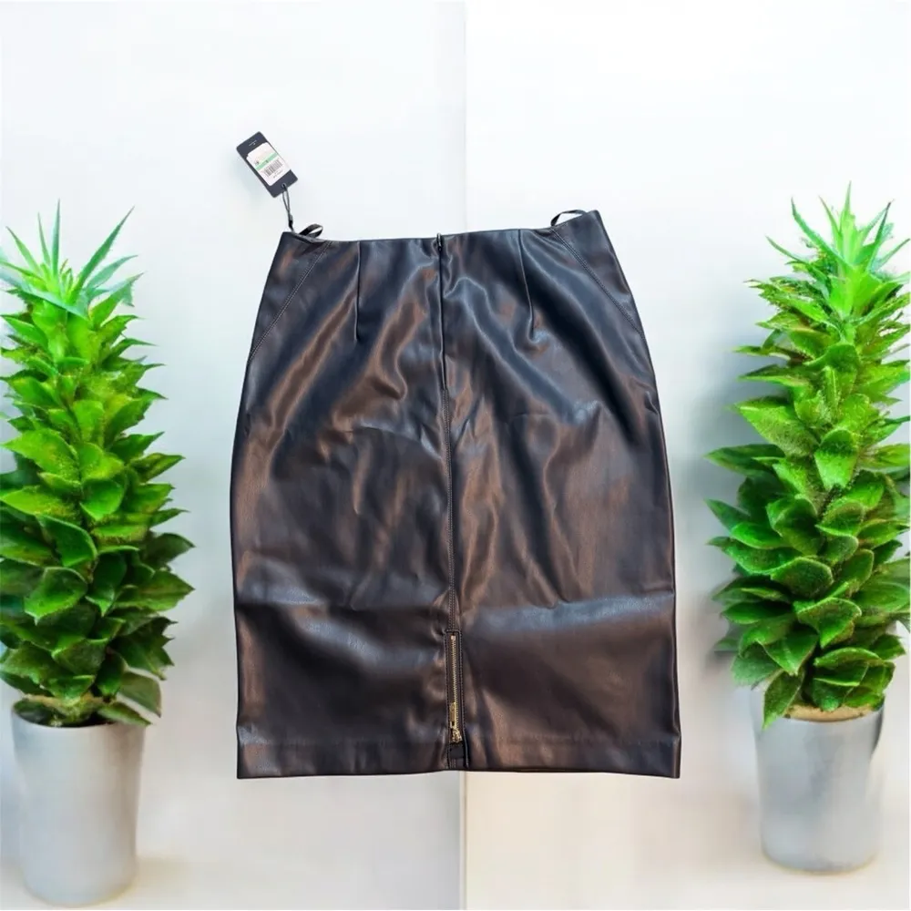 Tommy Hilfiger NWT Faux Leather Knee Length Navy Blue Pencil Skirt Size 8 - Image 2