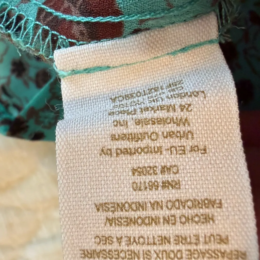 Free People Floral Blouse Women’s Size Small Green burgundy Office Boho Ruffle - Image 8