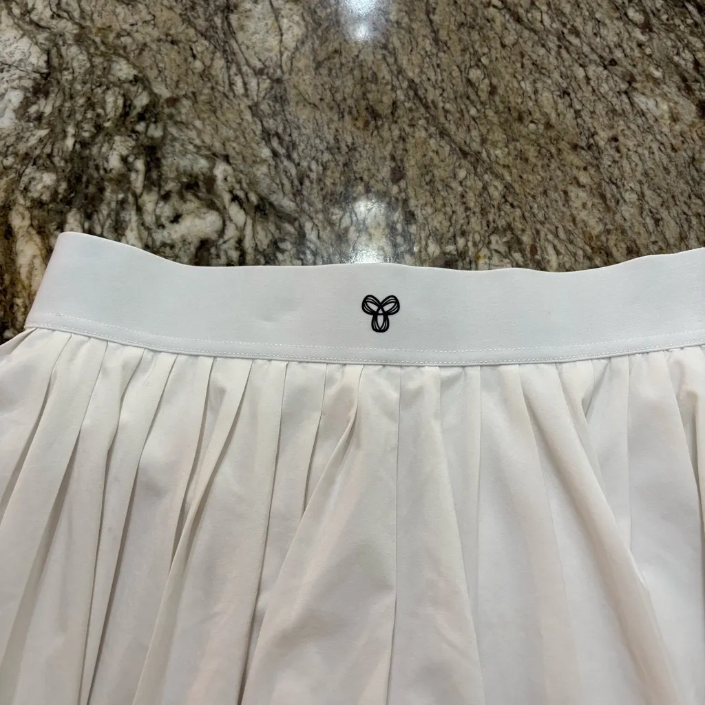 Aritzia TNA Pleated Active Skort Size M - Image 5