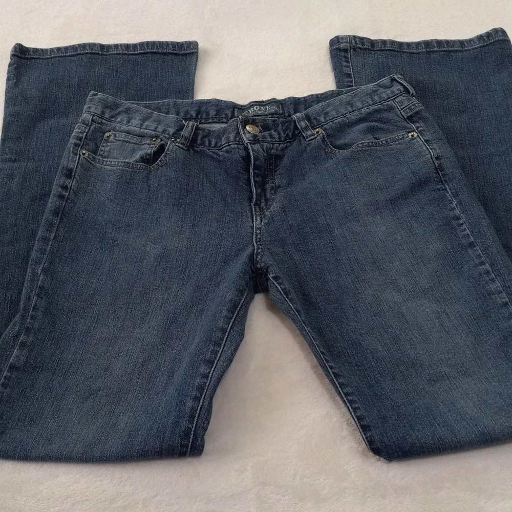 Roxy Vintage Y2K Flare Leg Blue Jeans with Rhinestone Pockets - Image 8