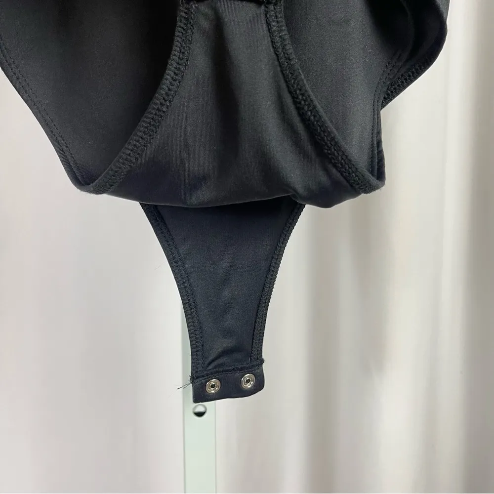 Forever 21 Medium Square Neck Satin Bodysuit Formal Sexy Solid - Image 4