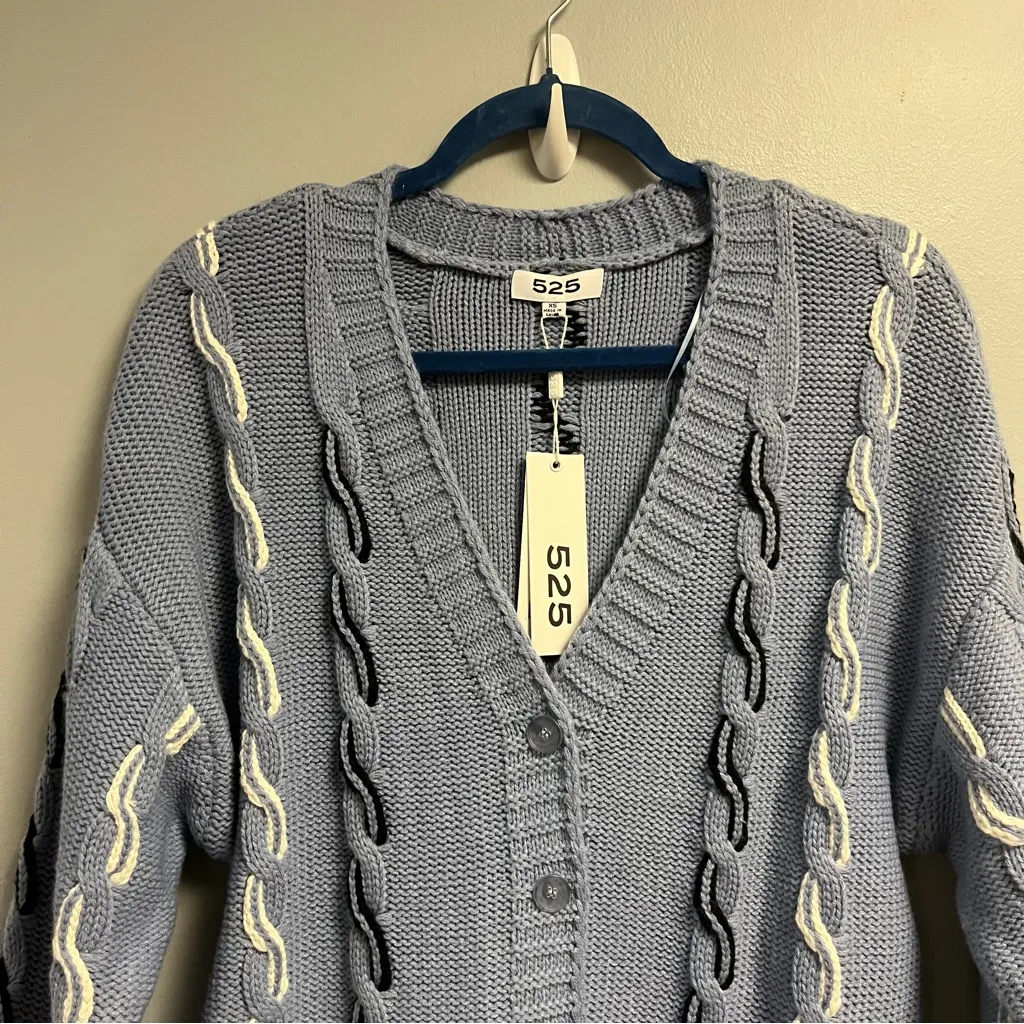 525 America Cardigan Cable Knit Periwinkle Navy & White Sweater XS NWT Revolve - Image 3