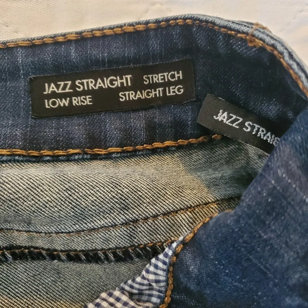 BUFFALO Davidbitton low rise stretch jazz straight leg medium wash jeans Size 31 - Image 3