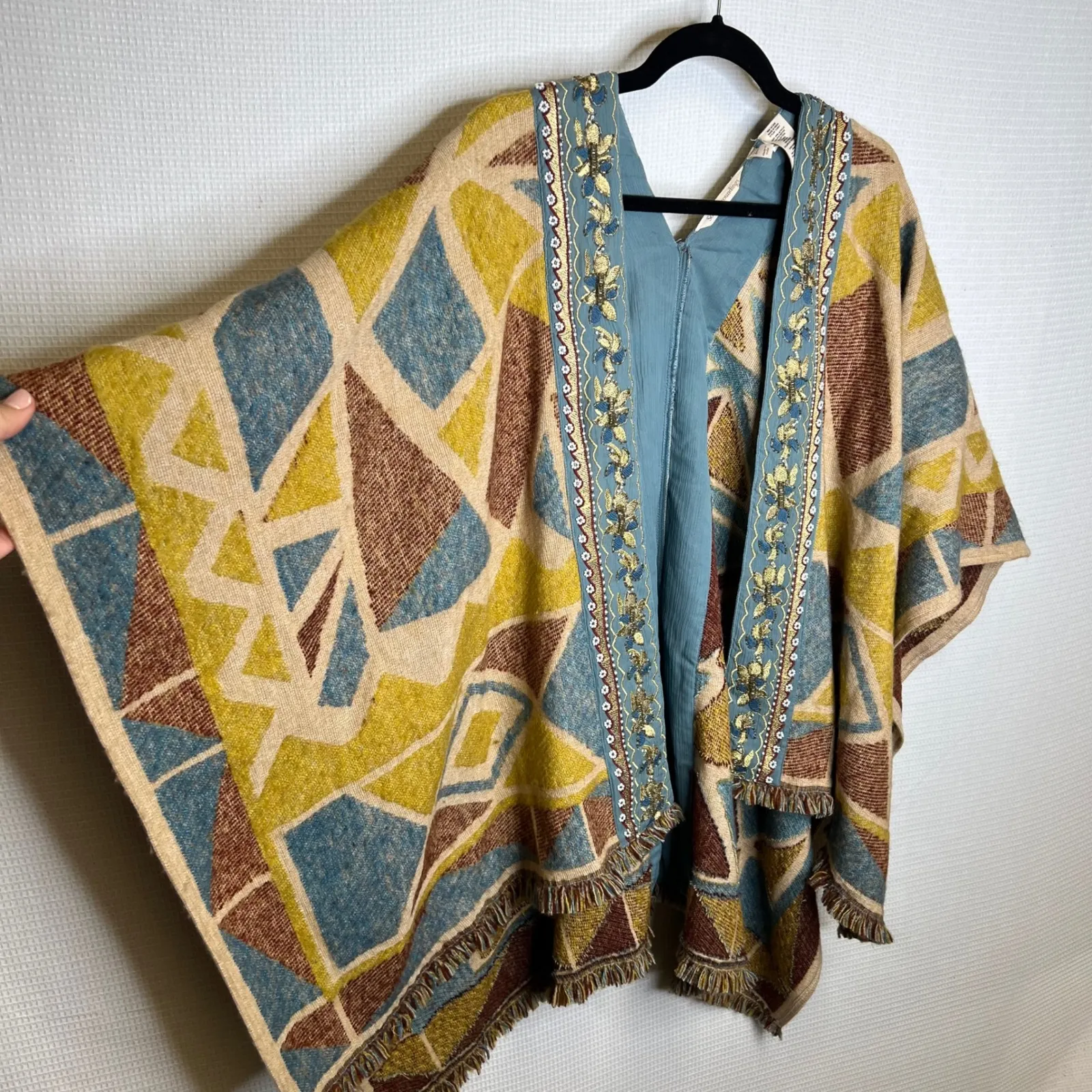 Soft Surroundings Geometric Embroidered Cardigan Shawl Poncho One Size - Image 3