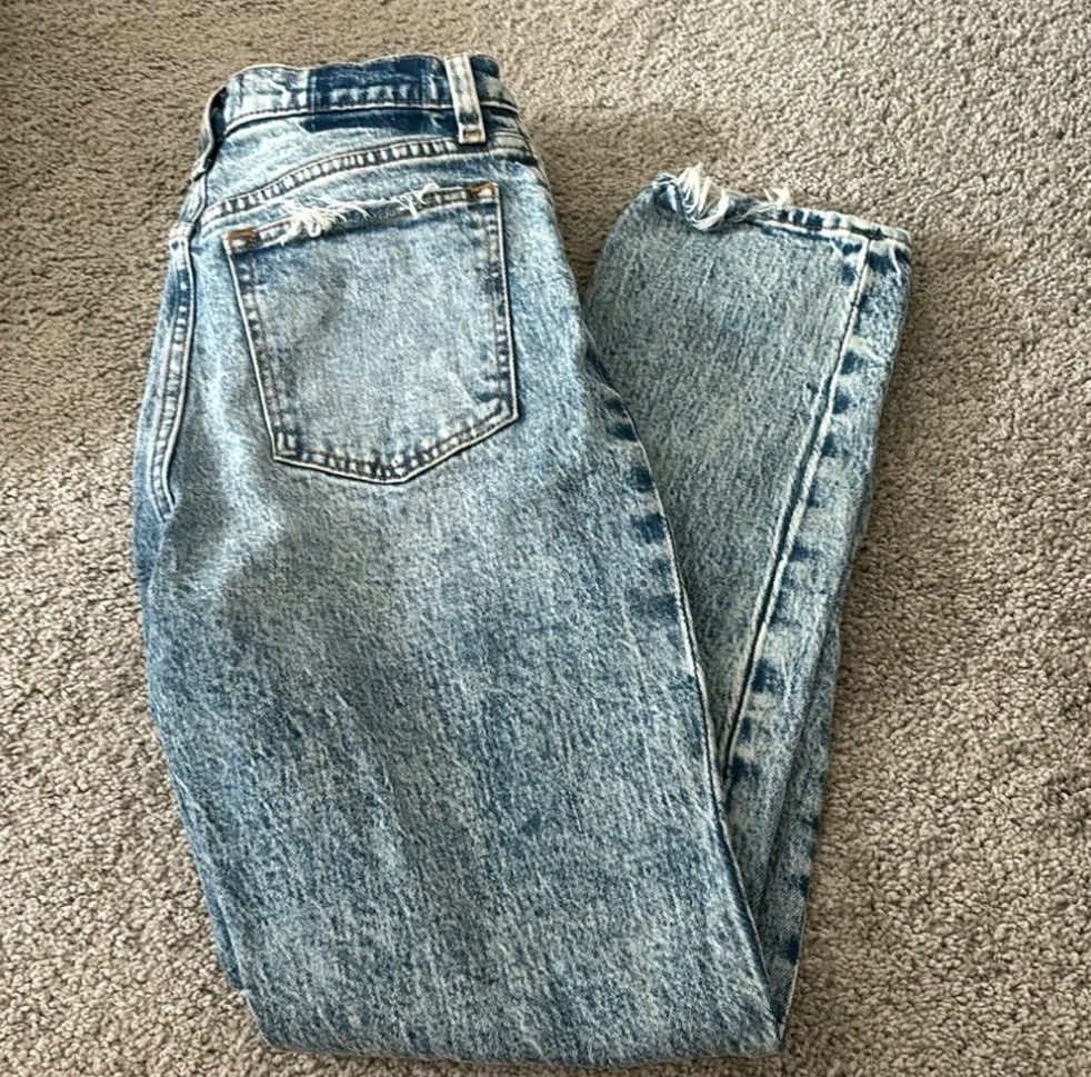 High Rise Mom Jeans - Image 2