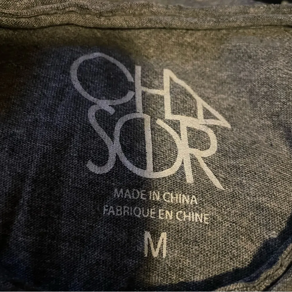 NWOT Chaser Womens Shirt Tank Gray Grey Sigar Skull Sleeveless Size Medium - Image 8