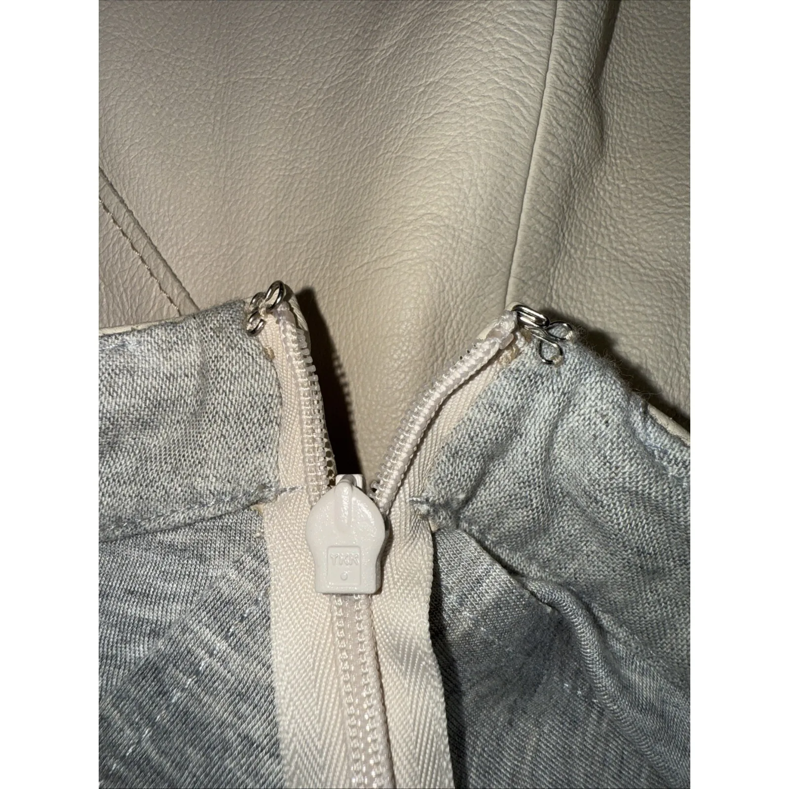 Derek Lam 10 Crosby Leather Mini Flare‎ Skirt Cream Beige Size 2 Raw Hem - Image 5