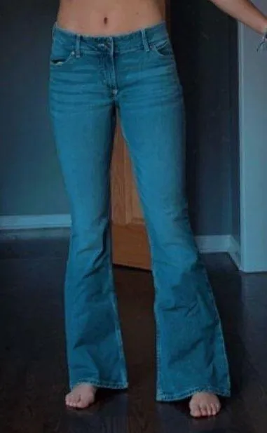 Vintage Flare Jeans - Image 8