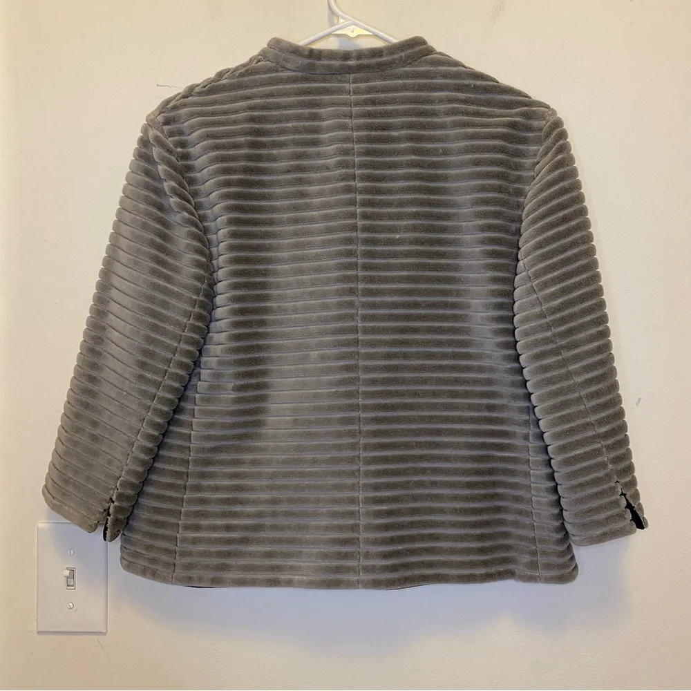 AKRIS Punto NEW Velvet Textured Faux Fur 3/4 Sleeve Jacket Stone Gray Sz 10 - Image 9