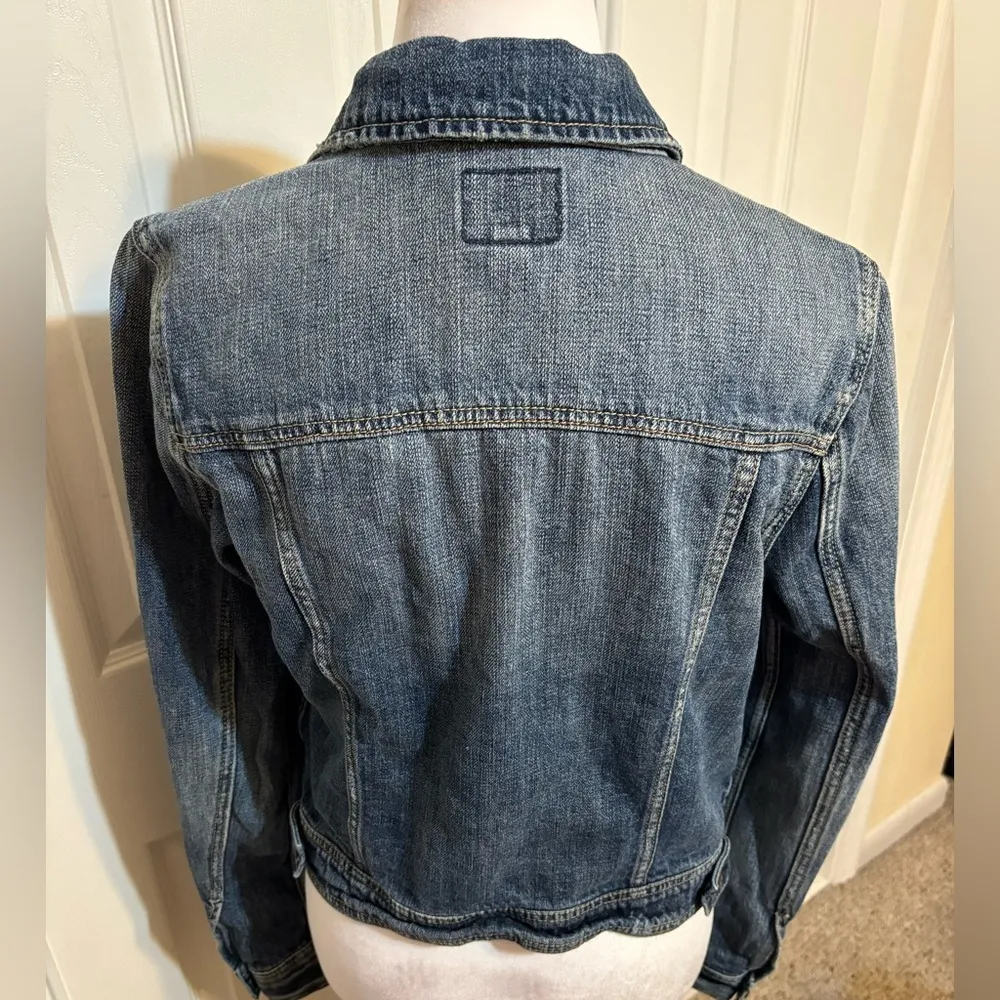 American Eagle Outfitters Trucker Style Denim Jacket Women’s Size Medium - Image 2