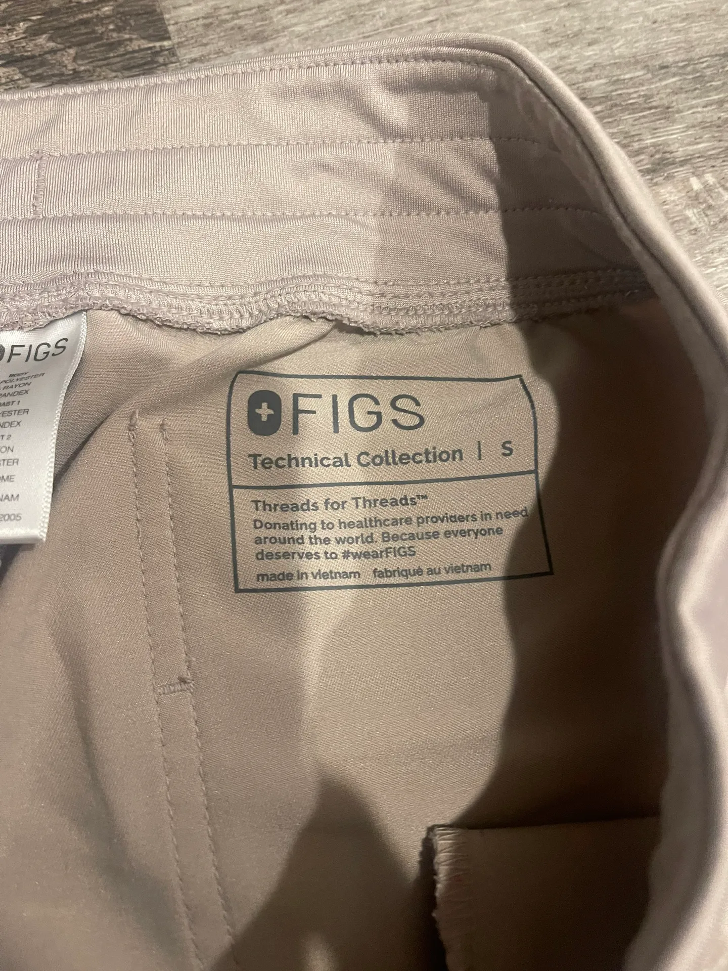 FIGS Scrubs Set - Image 5