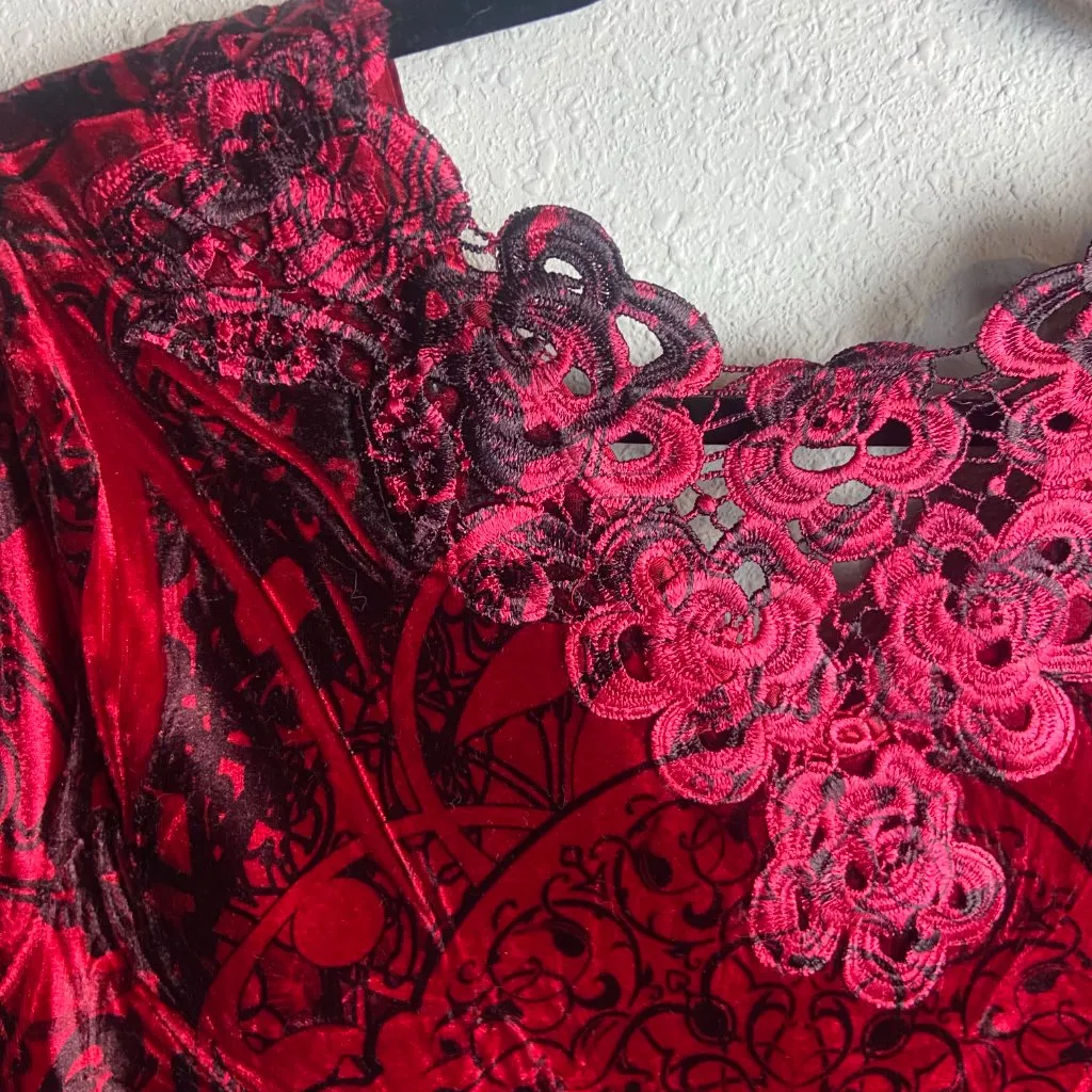 Live and Let Live Size L Crushed Velvet Baby Doll Blouse Top Red Lace Whimsigoth - Image 3
