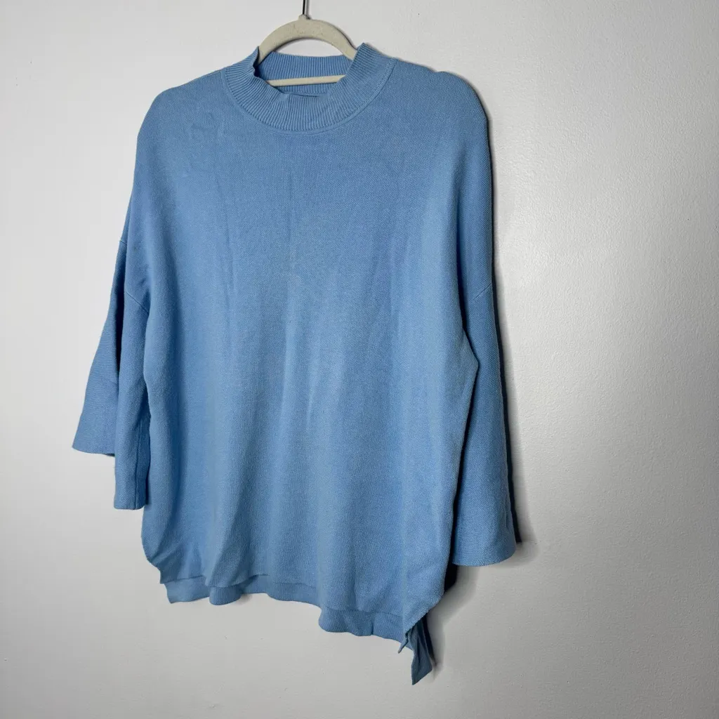 BLVD blue soft and cozy sweater size small - Image 2