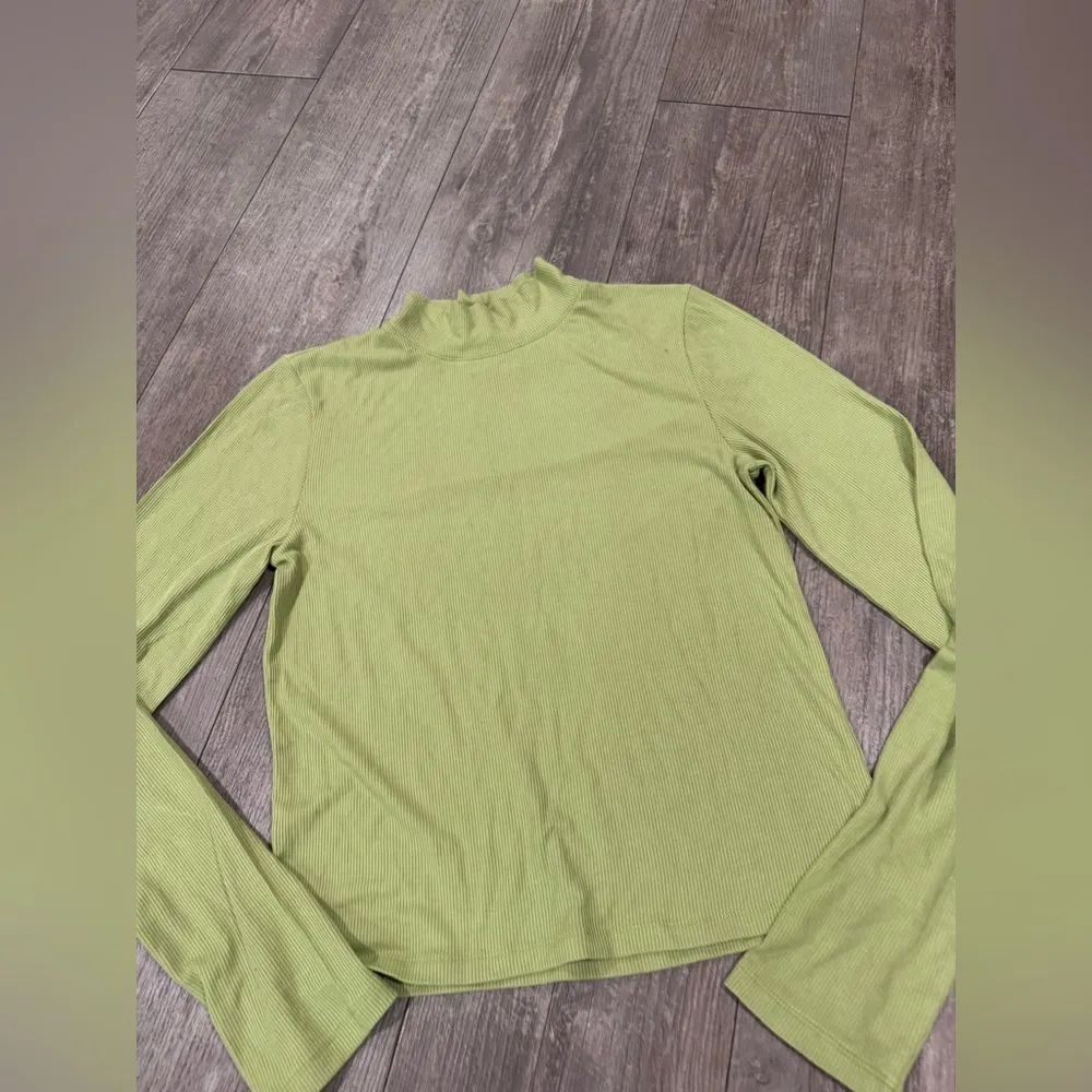 AMERICAN EAGLE turtleneck top ✨ - Image 4