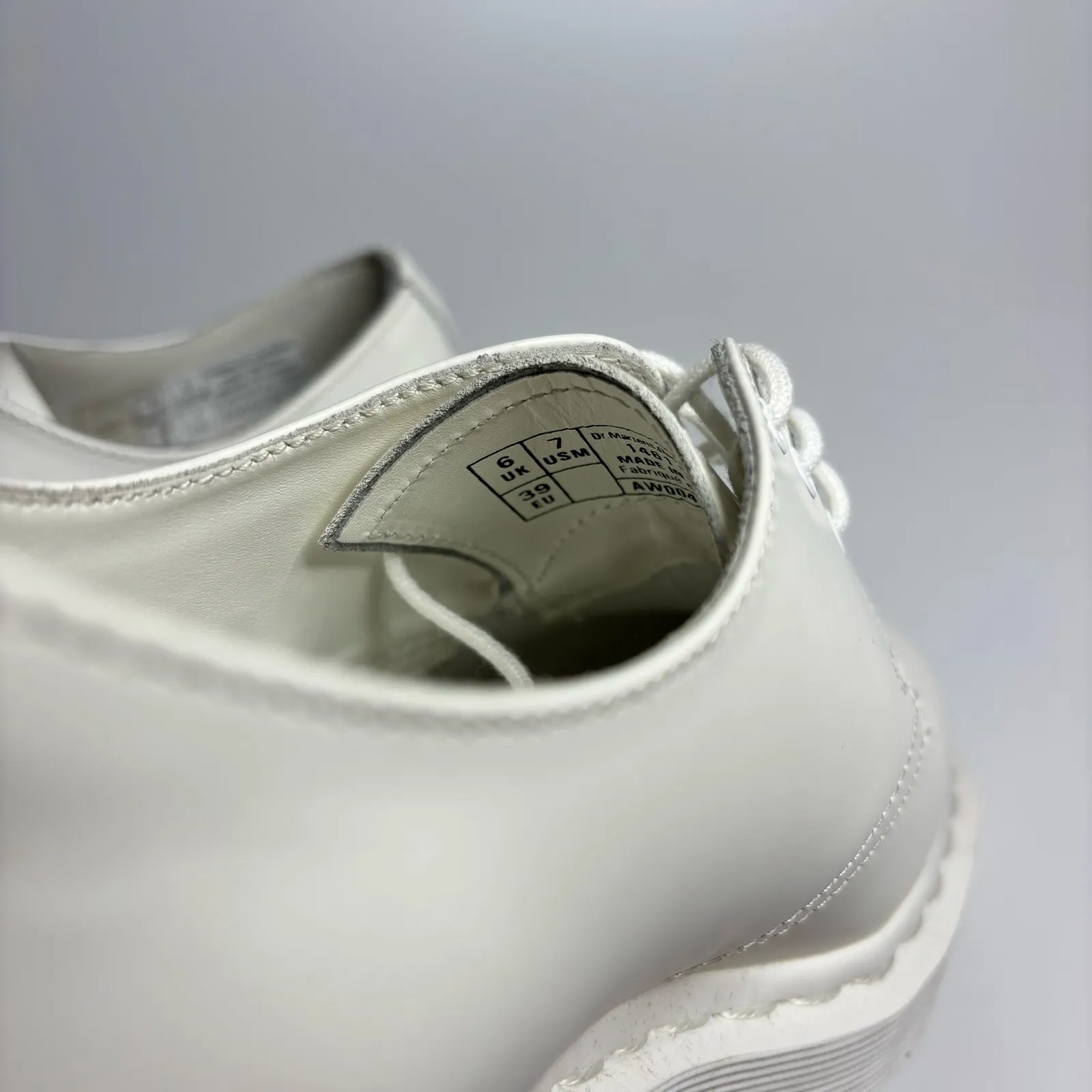 *Mismatched Pair* (See Desc.) Dr. Martens 1461 Mono 3 Eye Leather Oxford - White - Image 10