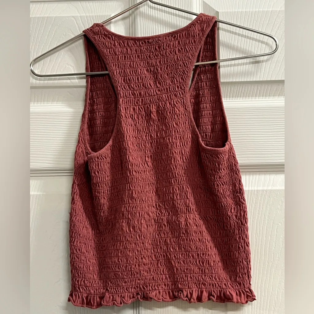 American Eagle  Red Ruched Cropped Tank Top - Size Medium - VGUC - Image 2