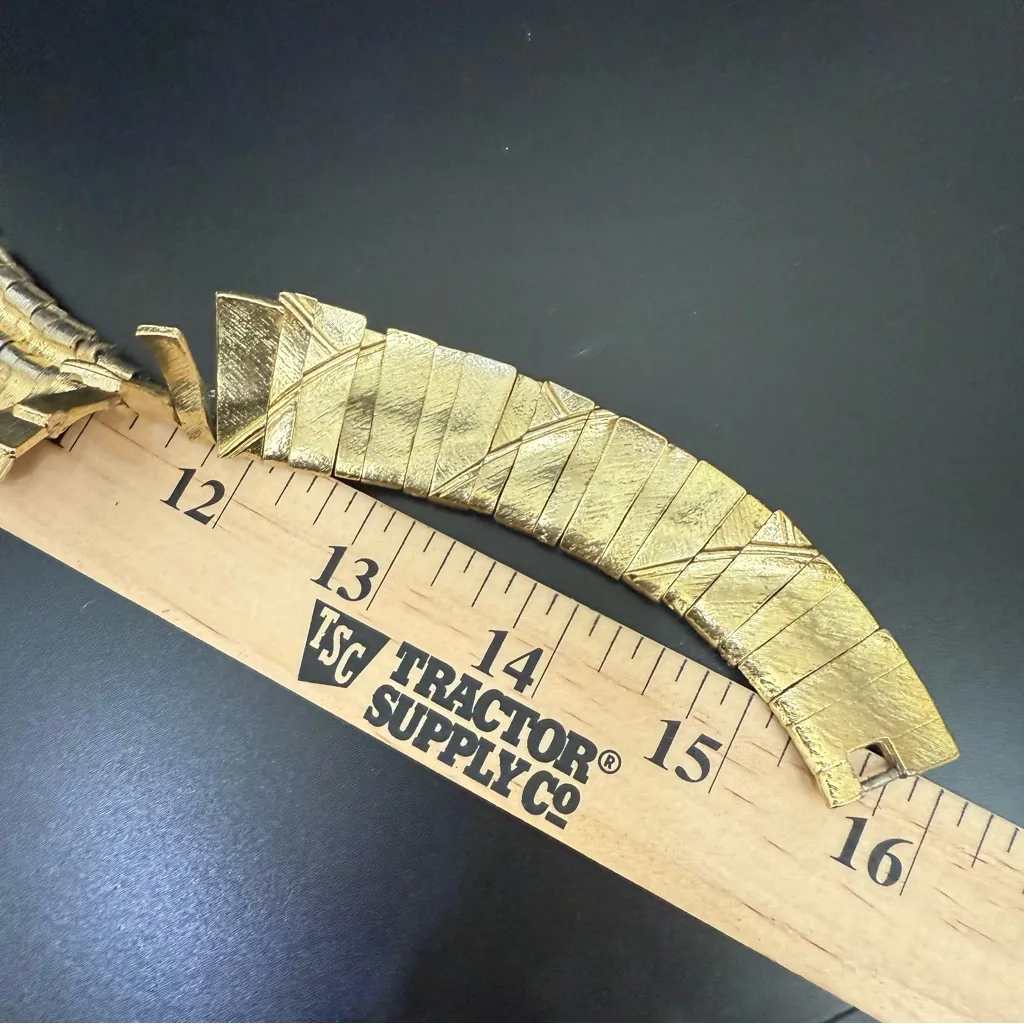 Vintage Unsigned Les Bernard Gold - Image 7