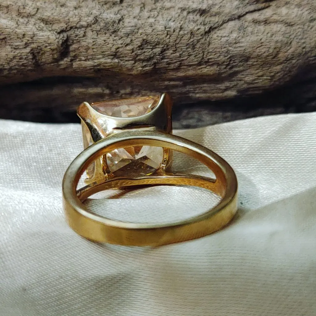 Peach Rhinestone Gold Tone Ring Square Cut Gemstone Size 7 Vintage Openwork - Image 8