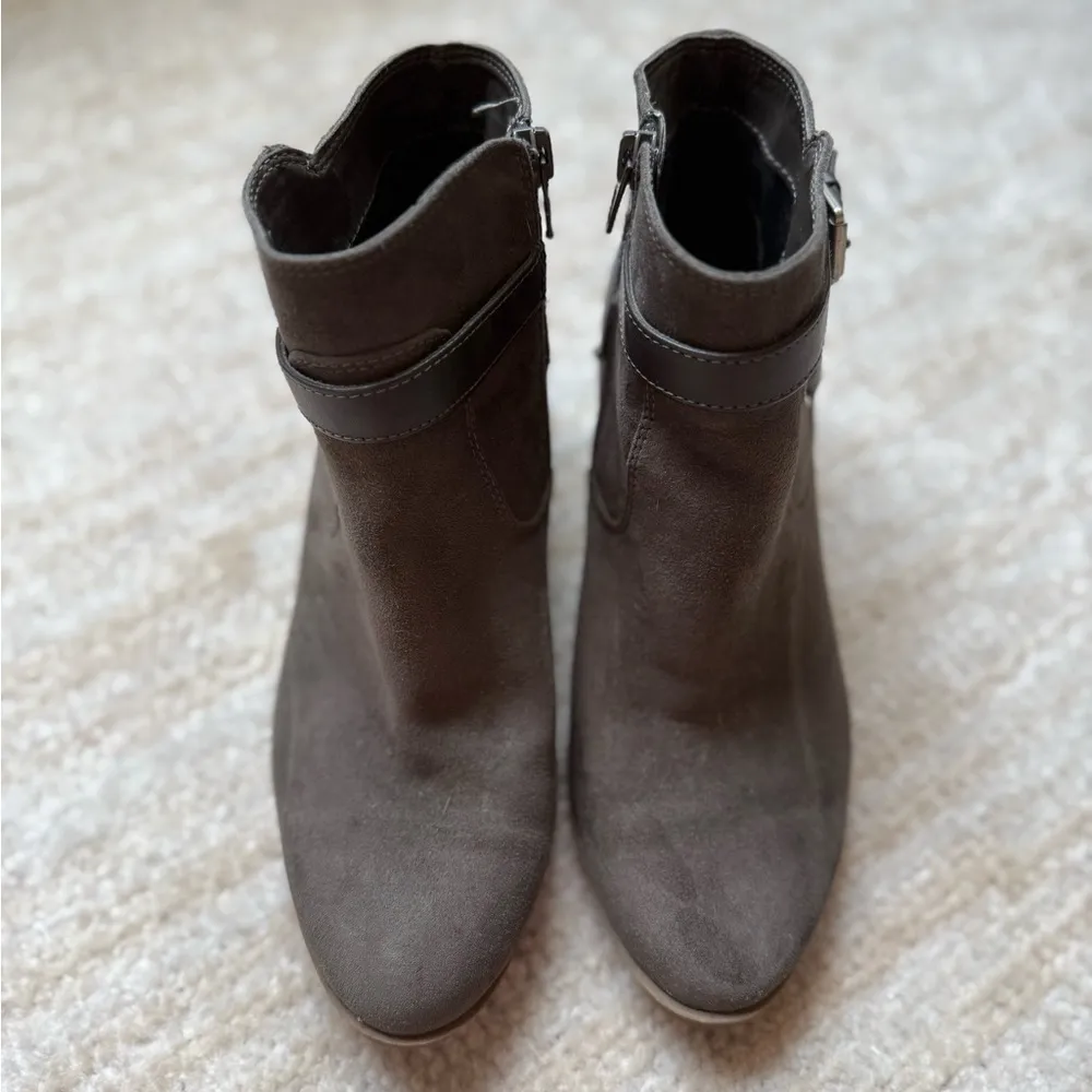 Unisa Booties Ankle Boots Size 6.5 Dark Grey - Image 2