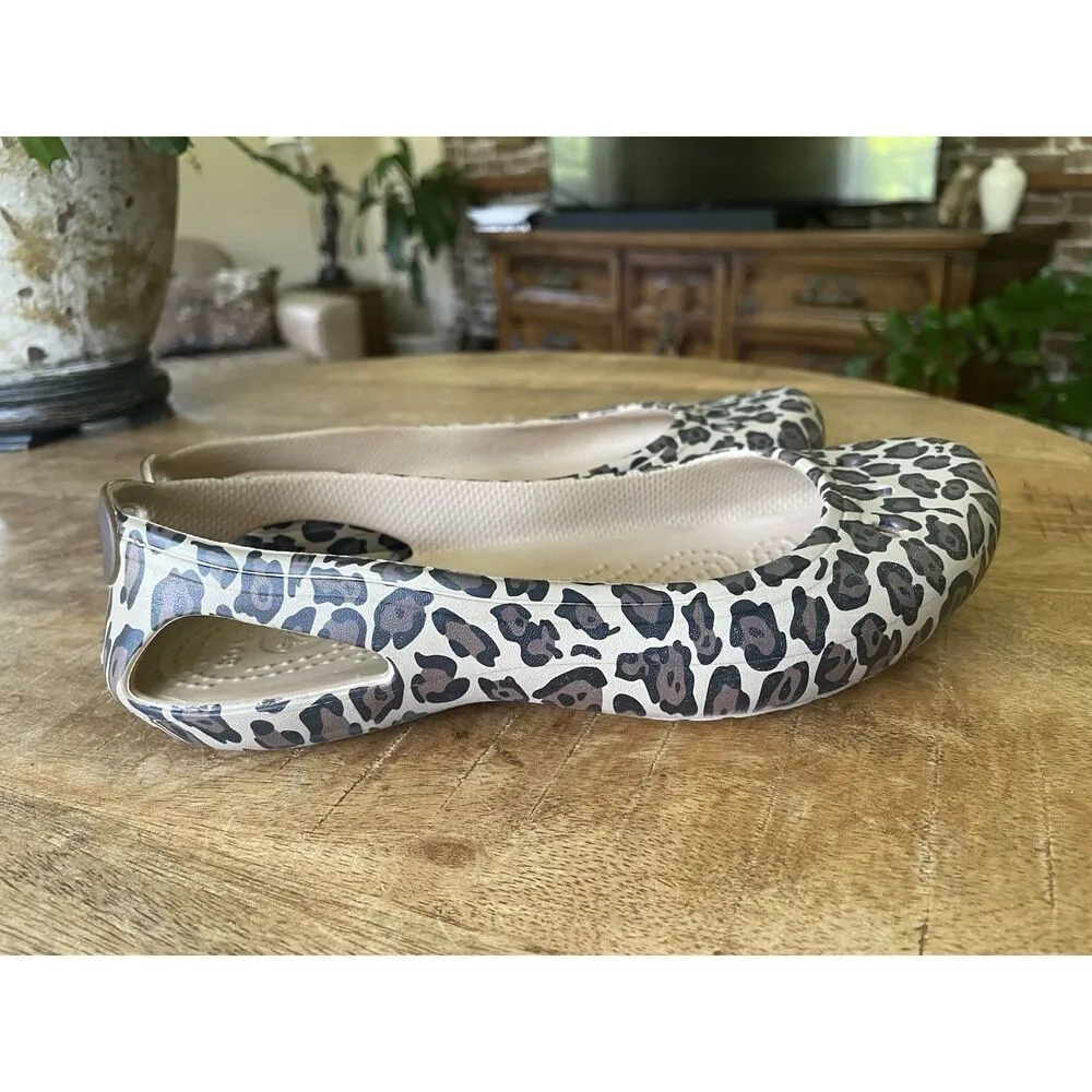 Crocs leopard print flats women’s shoes slip on ballet style W6 casual comfort - Image 3