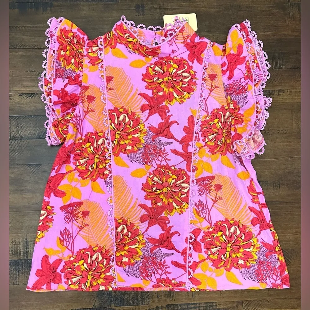 NWT Entro Cell Pink Floral Top LARGE - Image 2