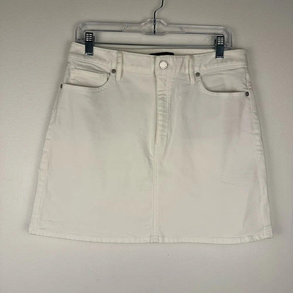 Banana Republic Denim High Rise White Mini Skirt Women’s Sz 8 - Image 2