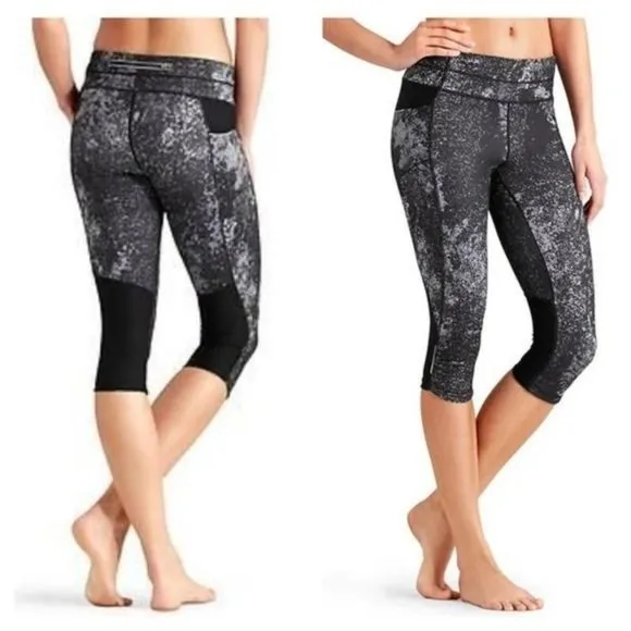 Athleta Splatter Black & White Be Free Knicker Cropped Athletic Pants S - Image 10