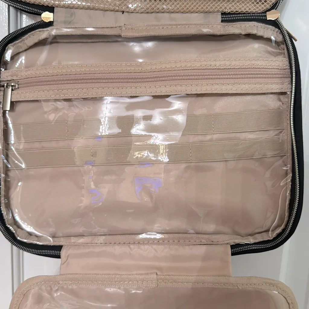 Black hanging Travel Organizer with Multiple Compartments. Micro fiber. NWOT. Tan - Image 5