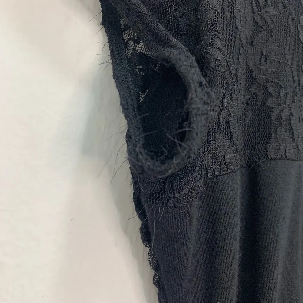 My Michelle  Lacy Blouse Size XL - Image 3