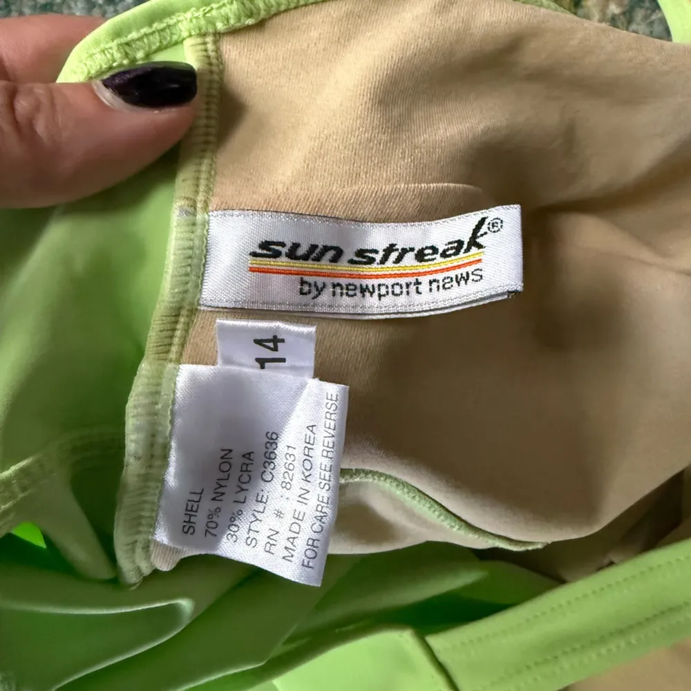 Vintage 90s Sun Streak Newport News neon green structured one piece, size 14 - Image 6