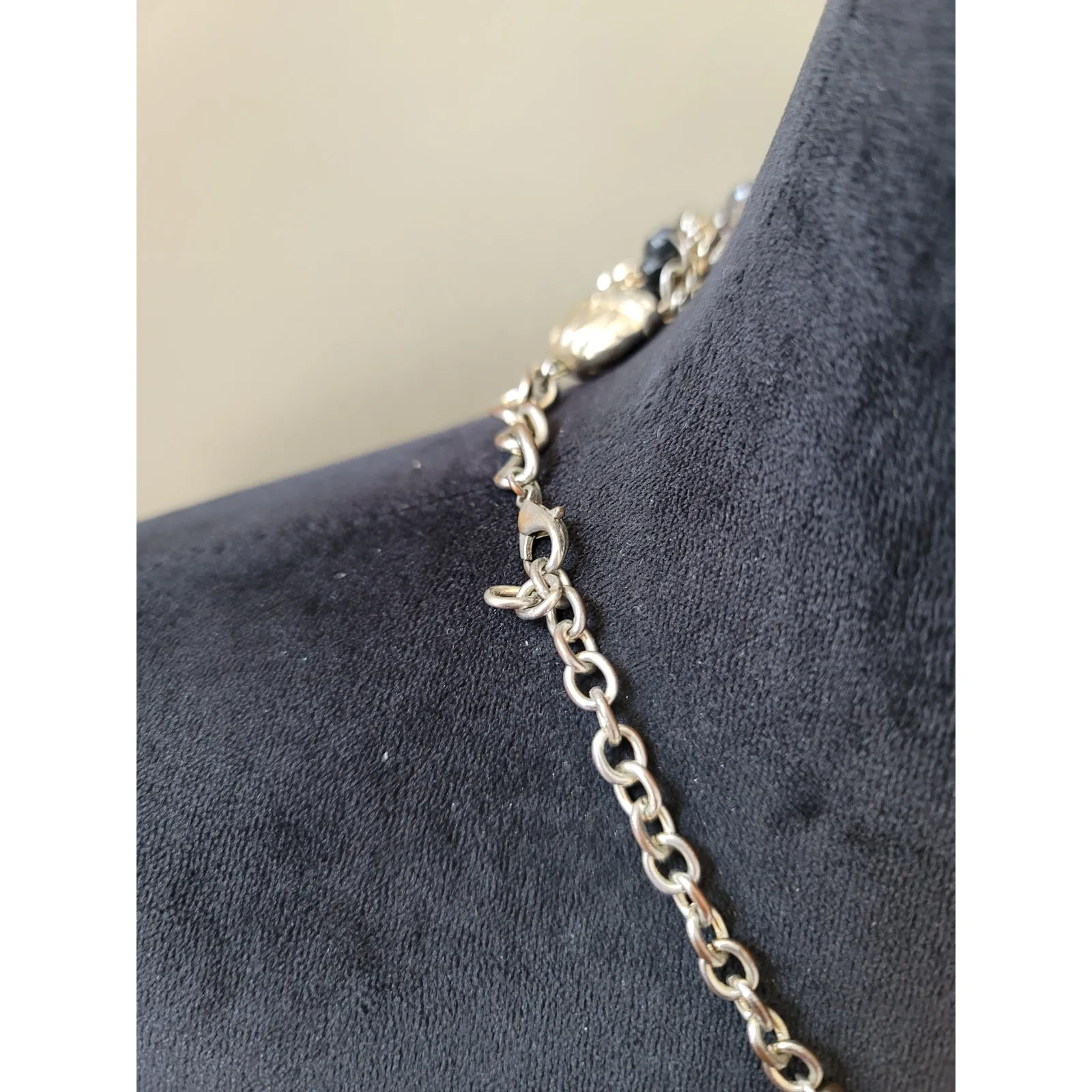 Womens Gold Chain Beaded Choker Necklace With Lobster Clasp Black And Gray Beads - Image 6